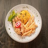 NAJEDZONY ZA DYCHĘ I LEKKO PLUS