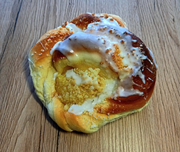 Drożdżówka z budyniem